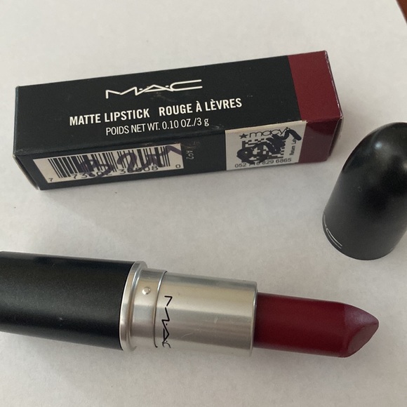 Mac Matte 630 D For Danger lipstick 💄 - Picture 2 of 4